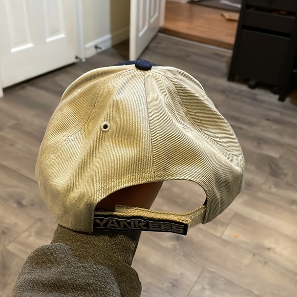 Yankees Baseball Cap - Picture 2 of 4